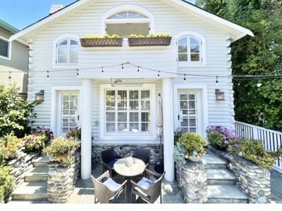 Capitola Beach house on Riverwalk w/dock by Ocean