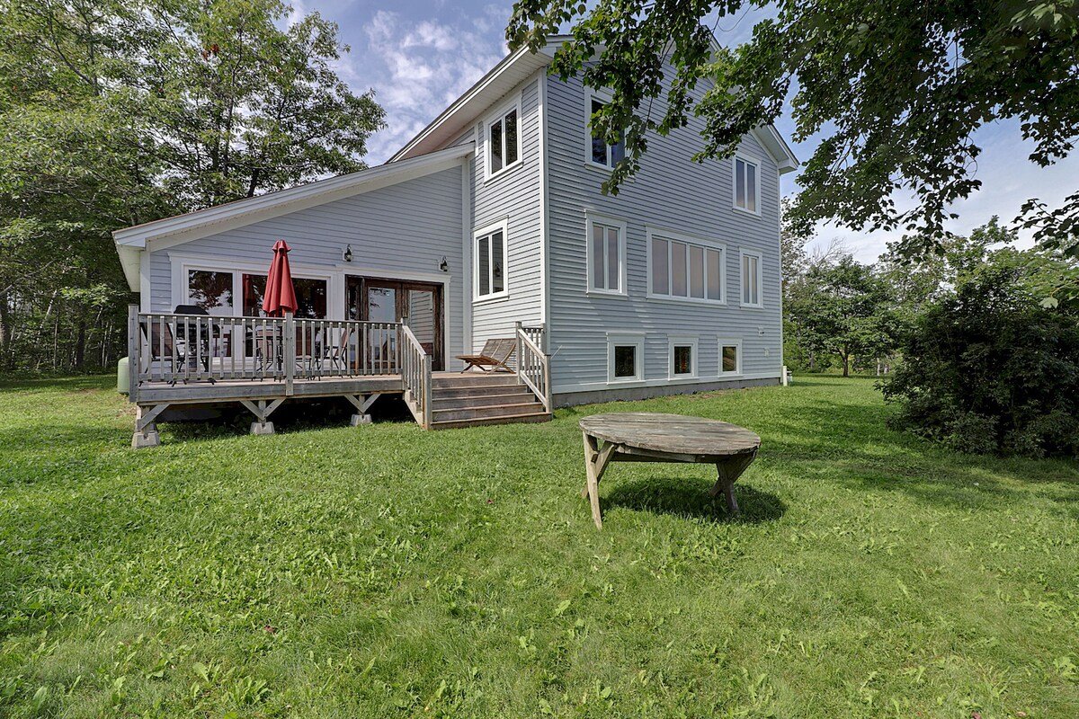 Shaleside-3Bed-sleeps11-lakehouse-private/peaceful gallery image 4