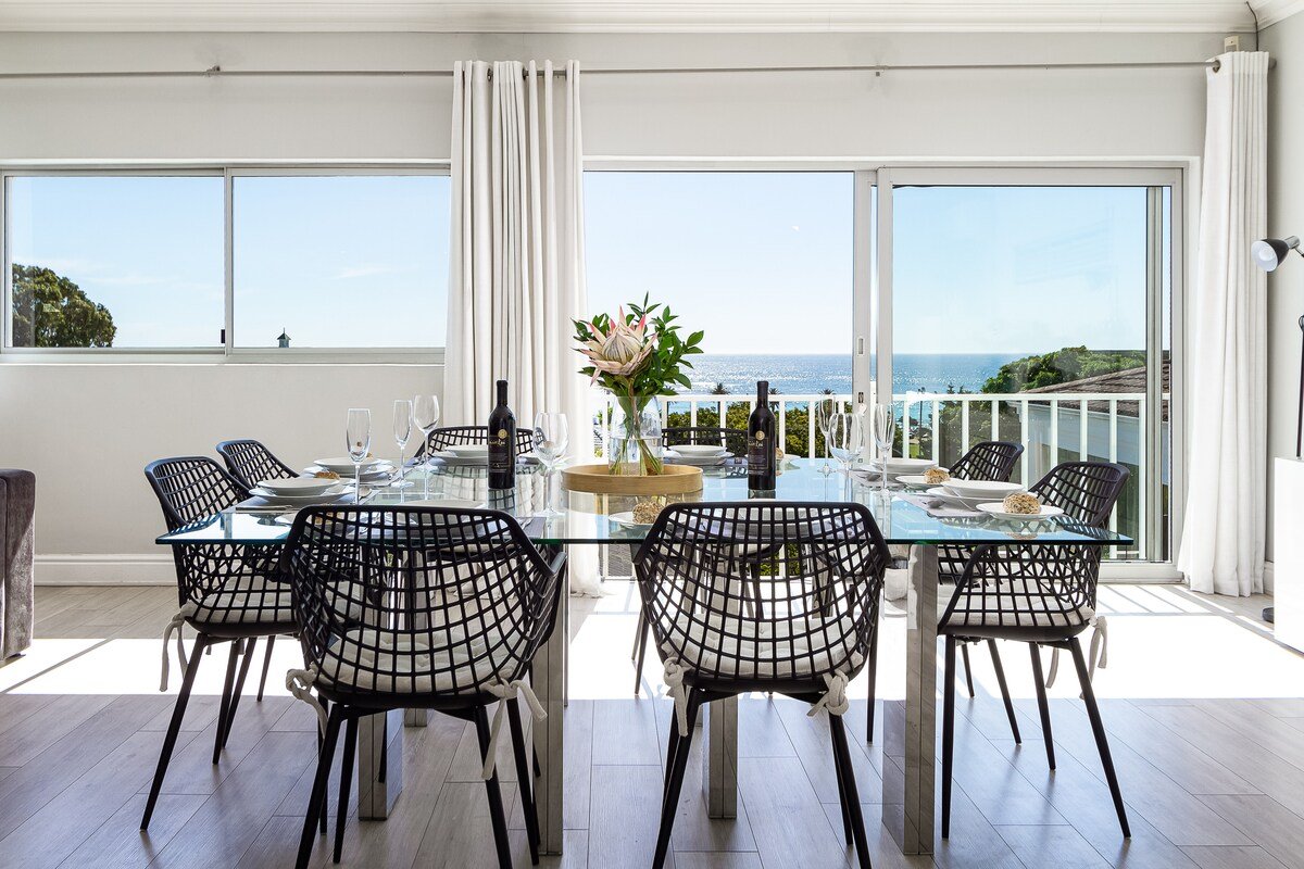 Walk to beach, 3 Bedroom villa with private pool. gallery image 4