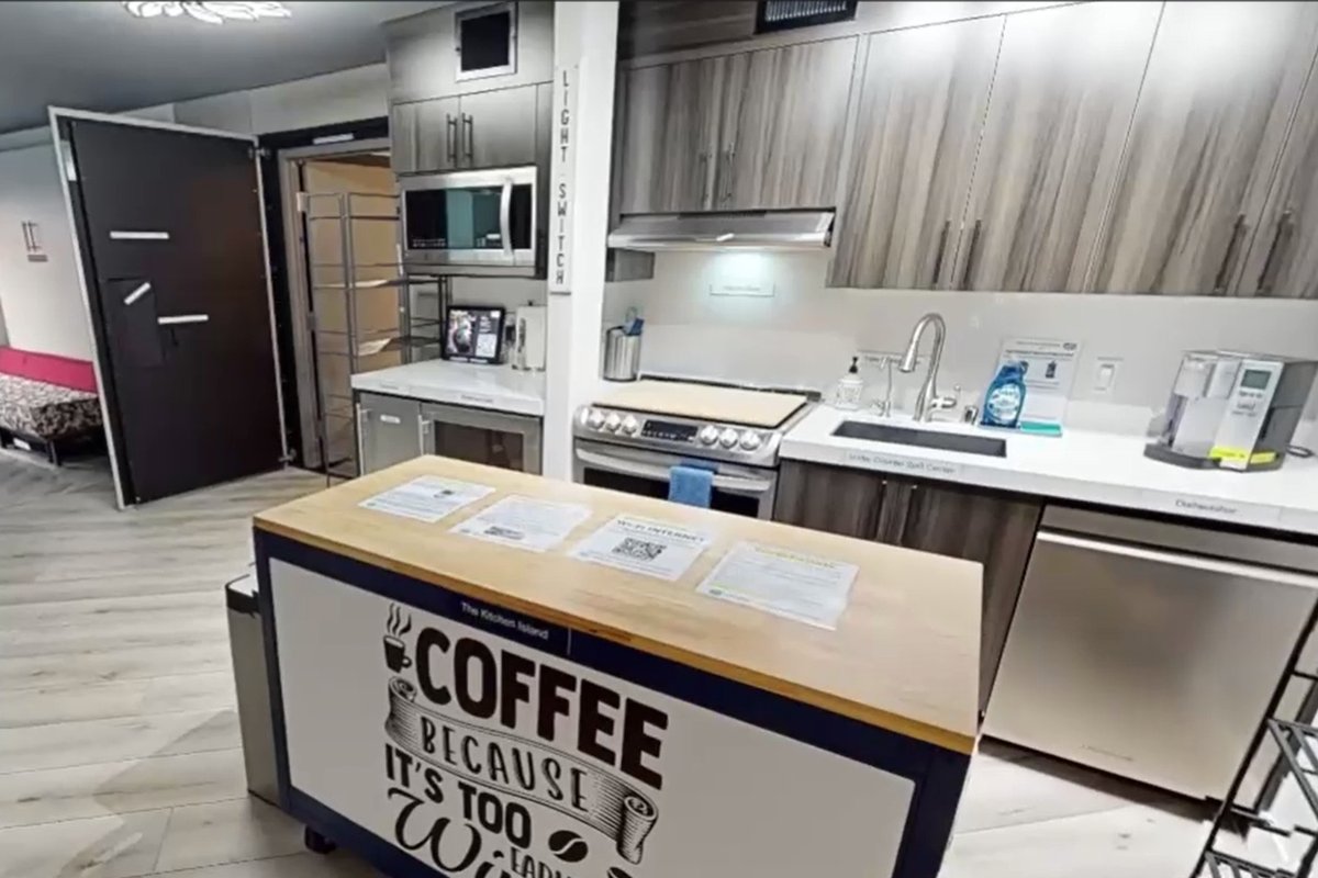 LVStripHouse JC408 + JC406 Modern 3BD/3BA Condo Sleeps 14