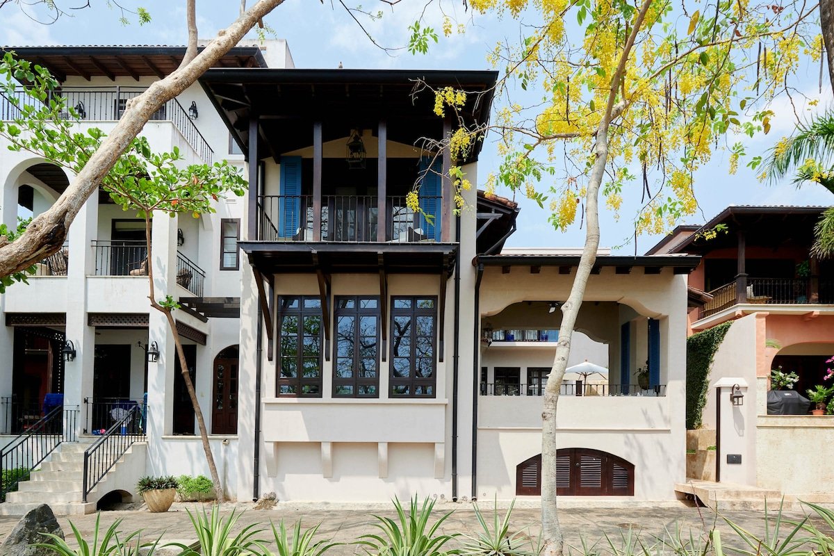 Oceanfront Villa With Pool & Terrace – Casa Azul gallery image 4