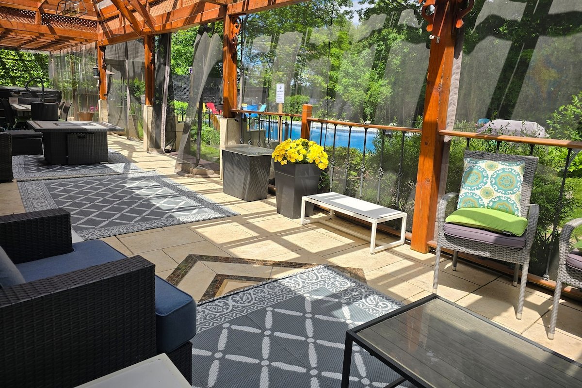 Amazing 8BR Suites Waterview, SPA & Pool gallery image 4