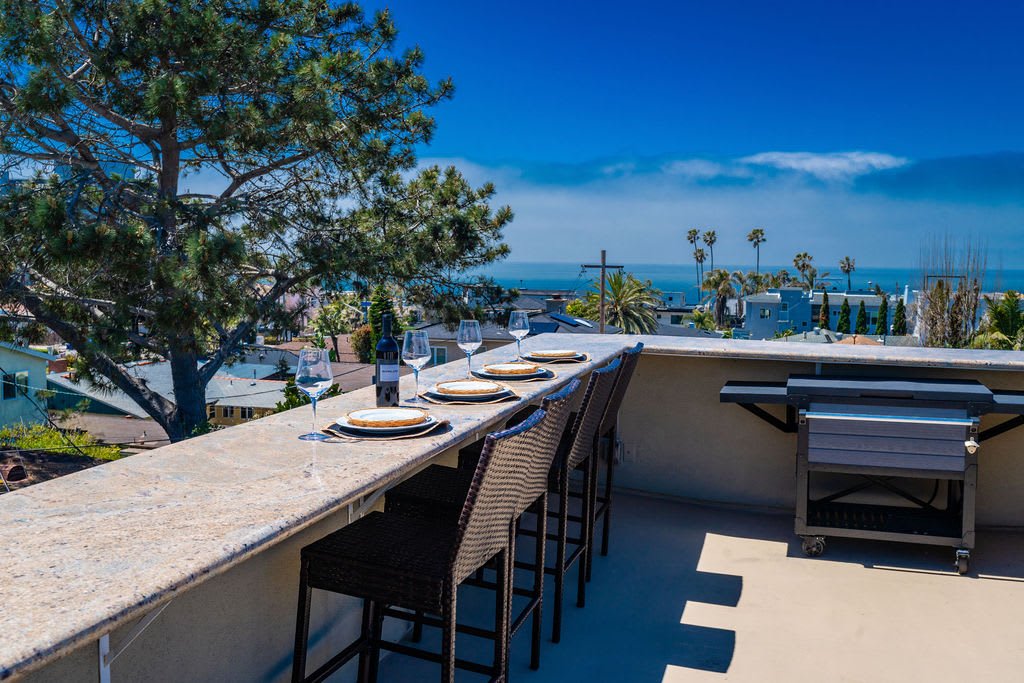 Surfside Charmer, Rooftop view, One Block to Beach