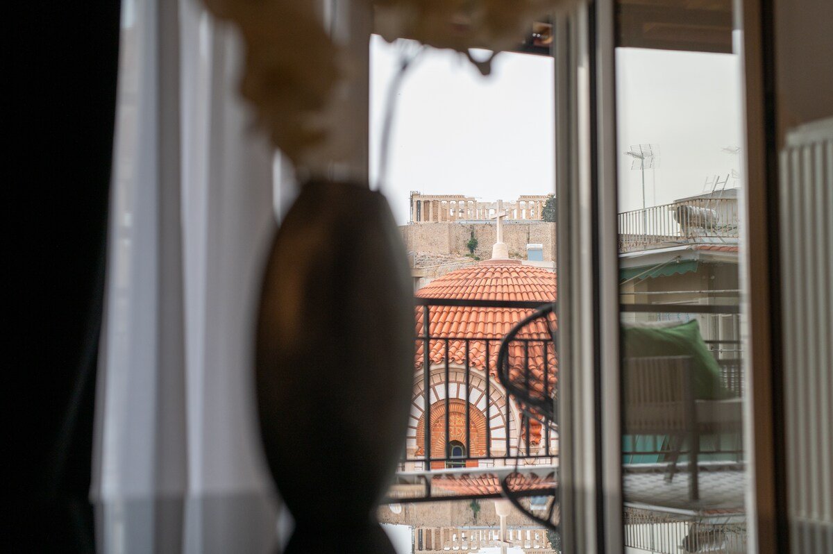 Acropolis Golden View Penthouse gallery image 5