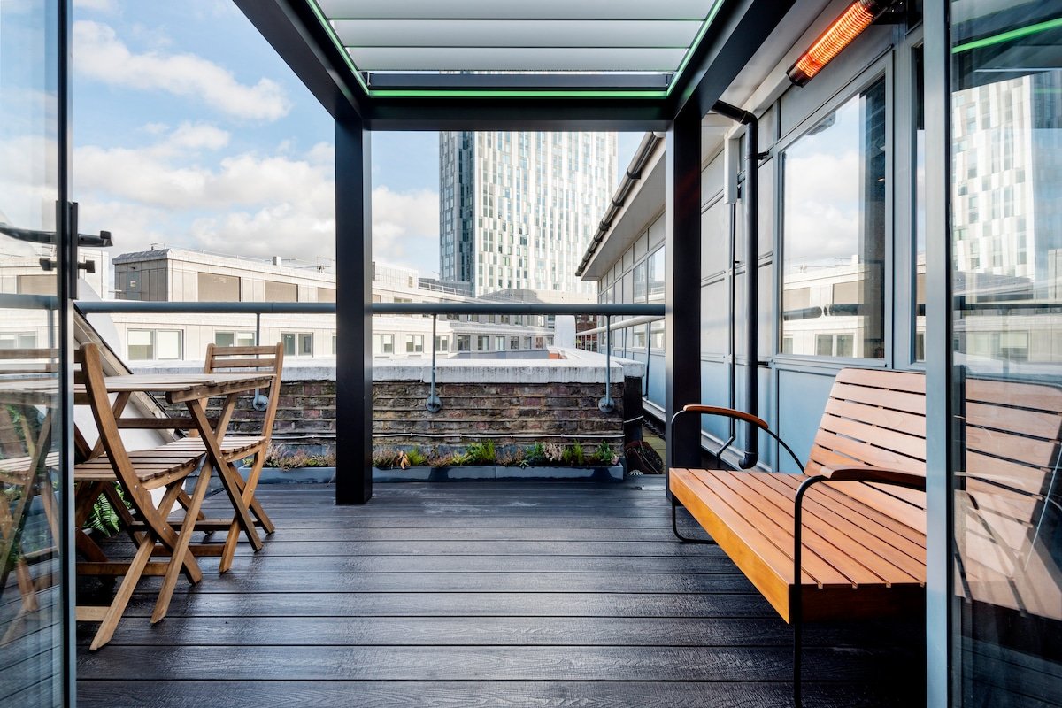 Penthouse. Liverpool St. Zone 1. Roof Terrace & AC gallery image 2
