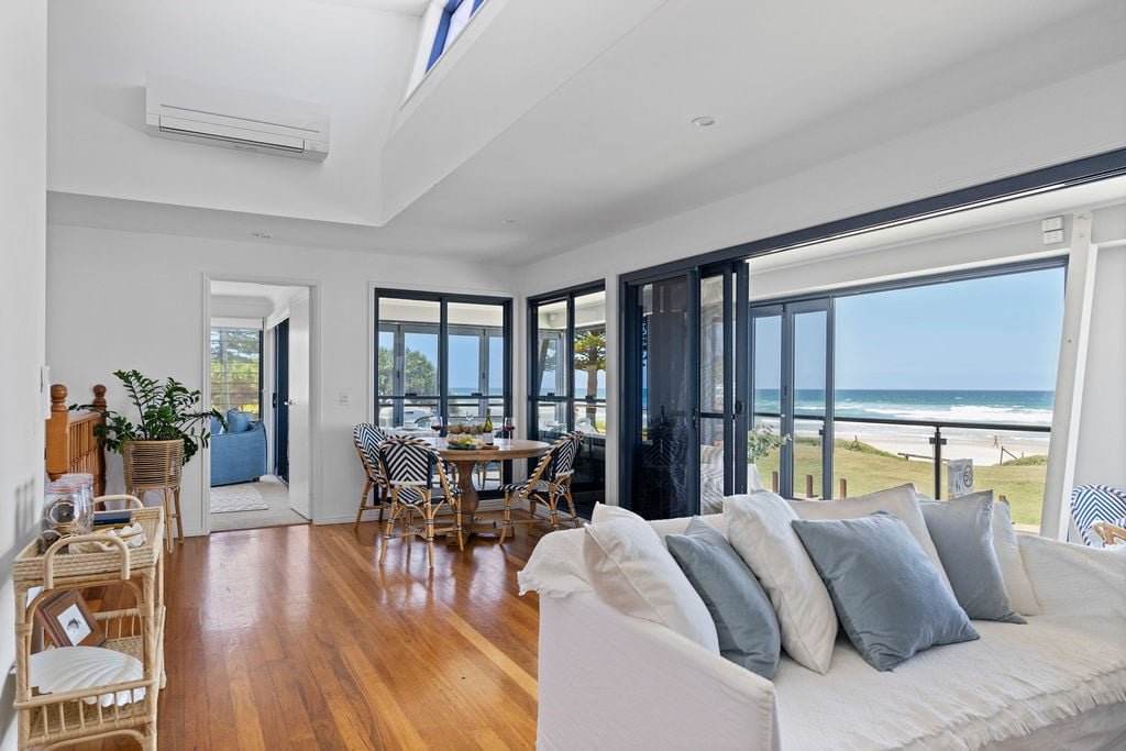 Pacific House gallery image 5