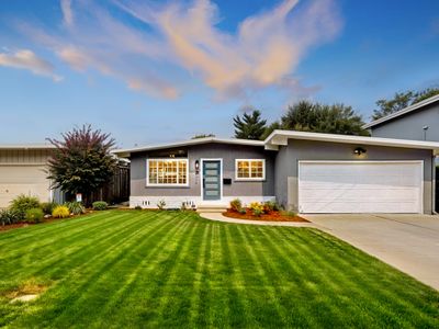 Splendid Custom Bungalow | Stanford | Meta | IKEA