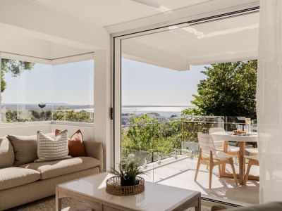 Noosa’s Best View, Nature Setting, Stroll to Beach