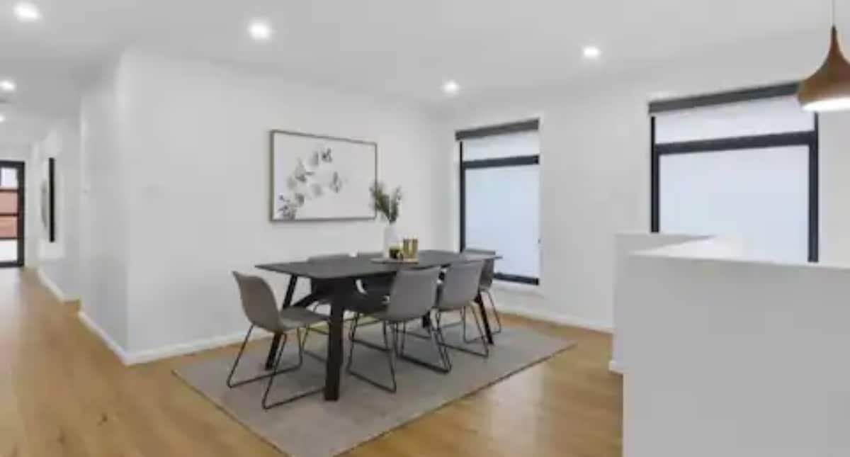 Secure Dog Yard – Executive Home WiFi 80″SMART TV gallery image 5