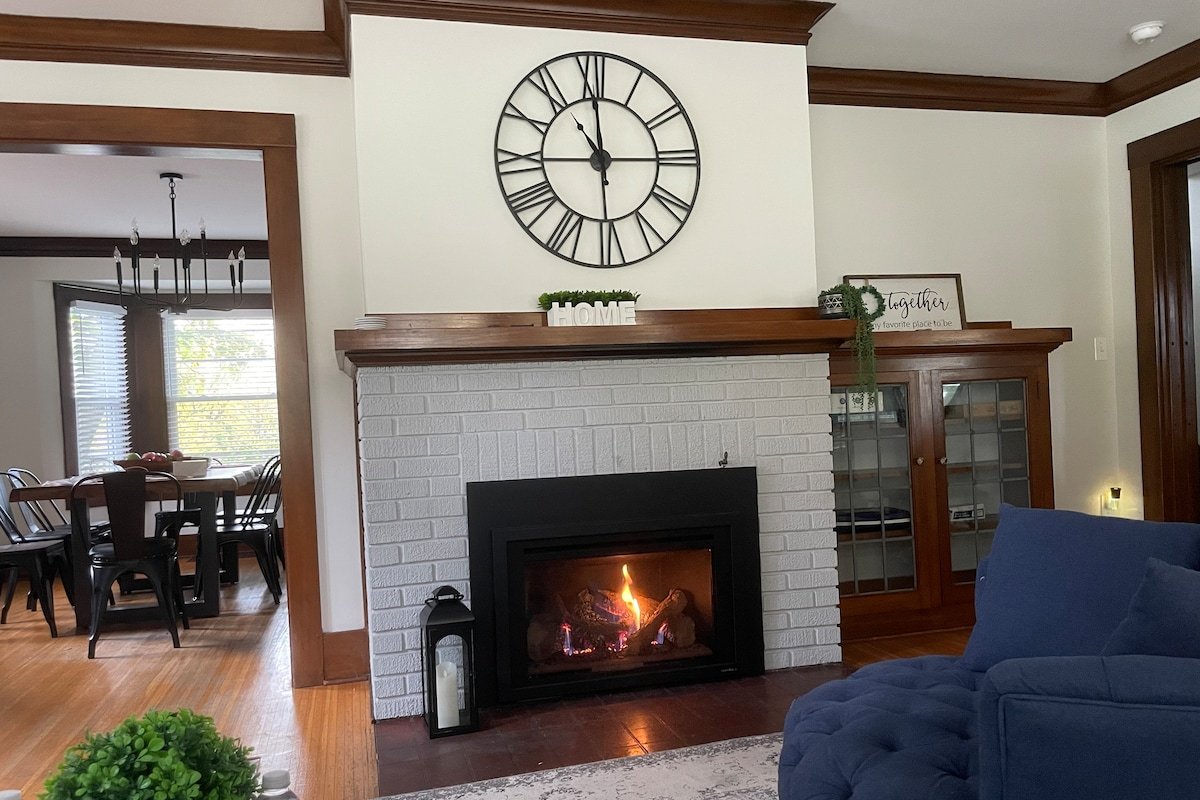 Cozy home near Highland Park; Close to UofR & RIT gallery image 3