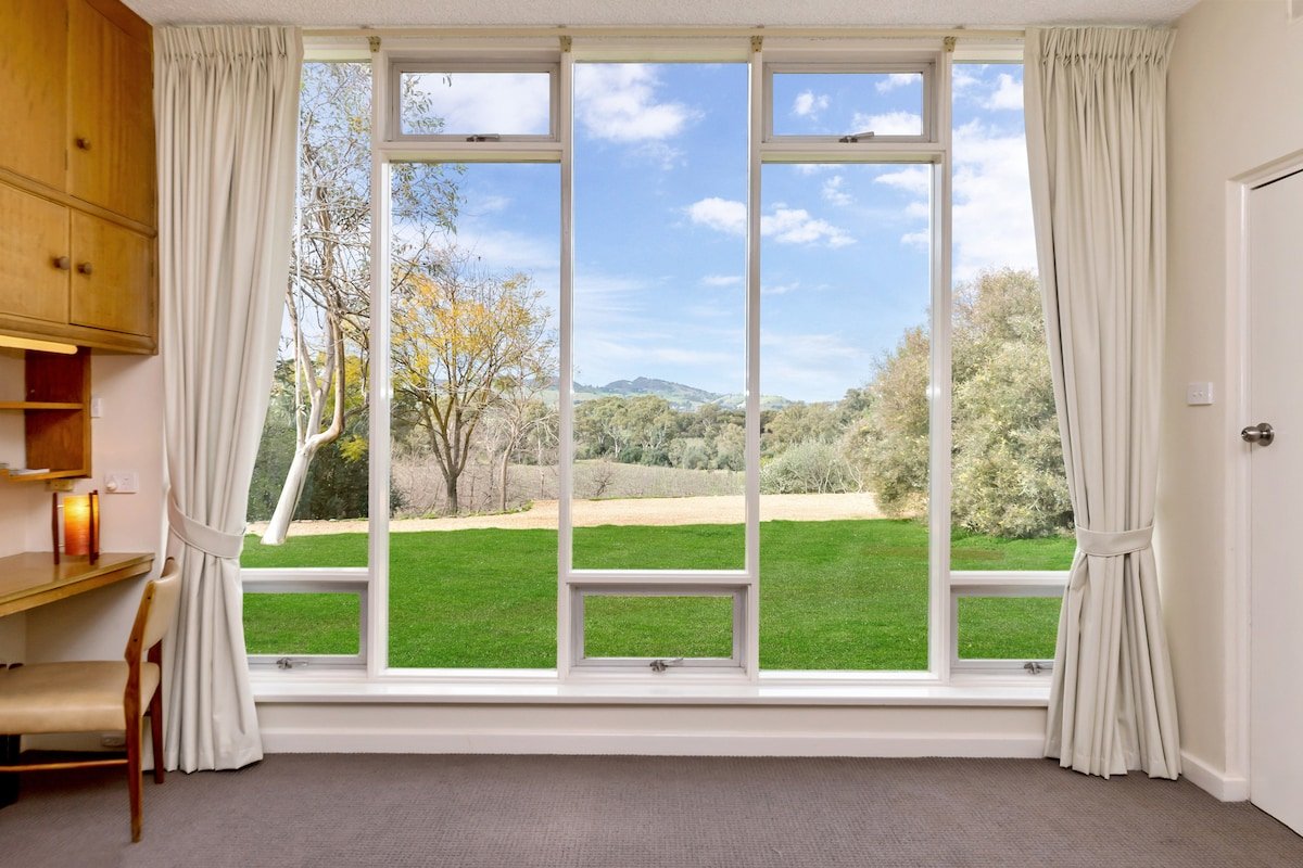 Barossa Idyll 4 beds – town centre, amazing views gallery image 2