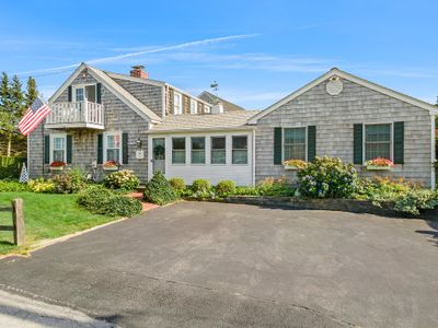 Colonel John’s Classic New England Cape