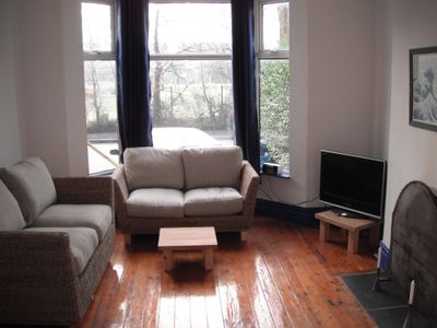 Large stylish 5 bedroom (3 en-suite) house