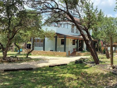 Perfect setting for large groups to spread out