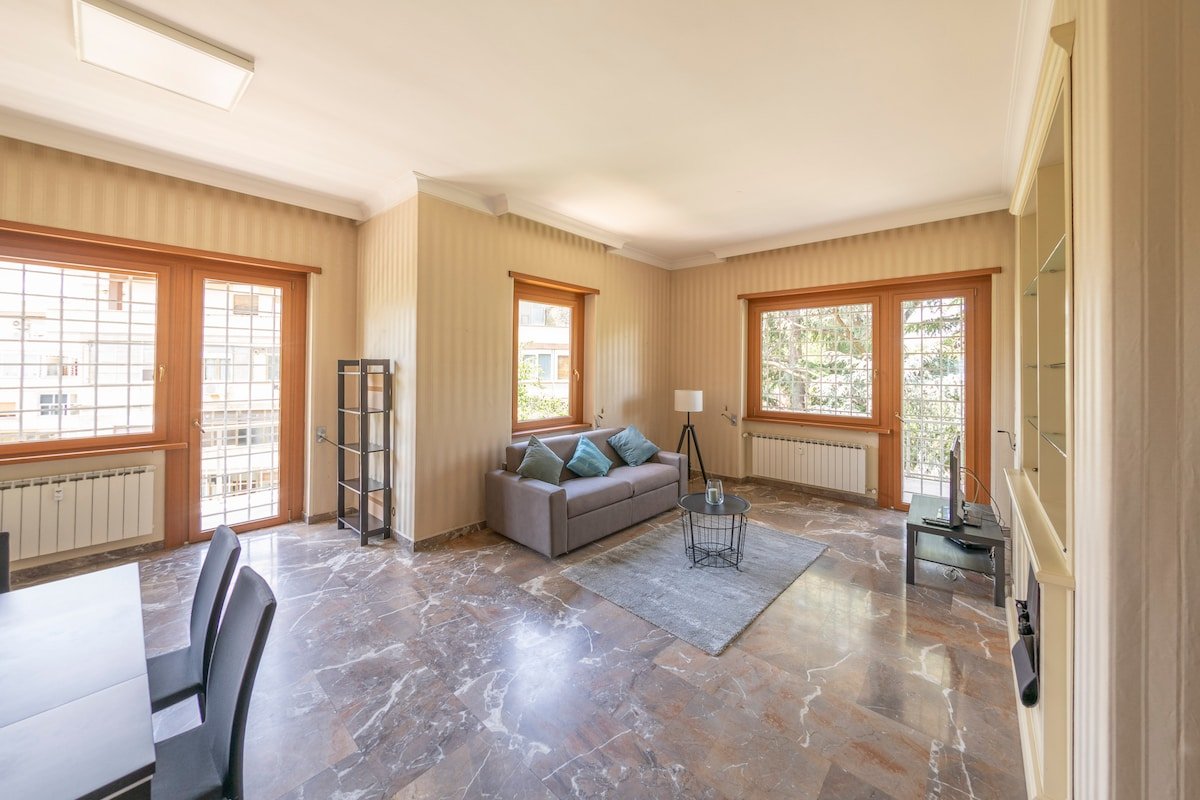 [10 min vaticano] Big Vintage Home gallery image 2