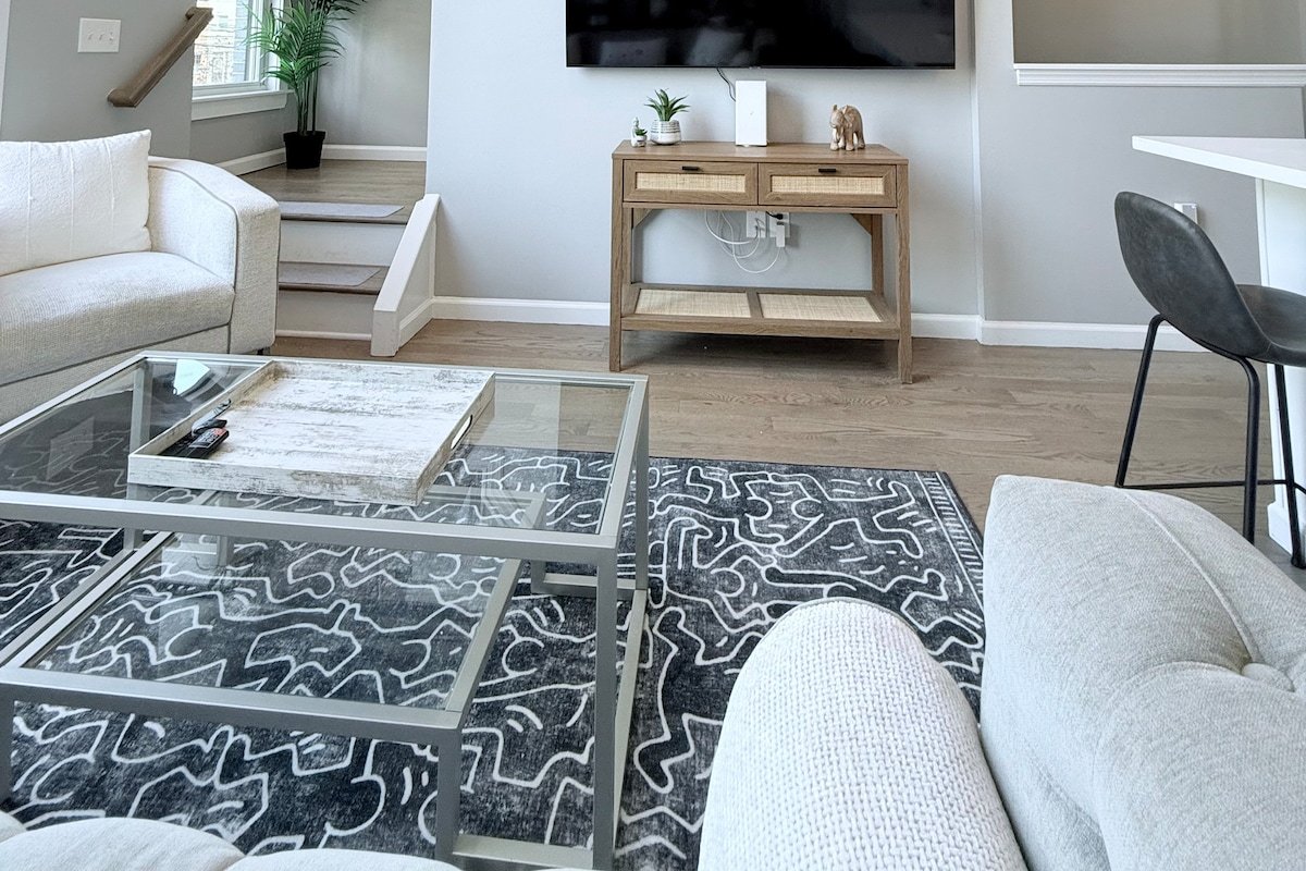 3BR Duplex W/Rooftop (NYC Views) & Garage Parking gallery image 3