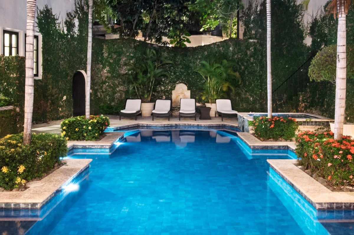 Oceanfront Villa, Pool & Beach Club – Casa Brewer gallery image 4