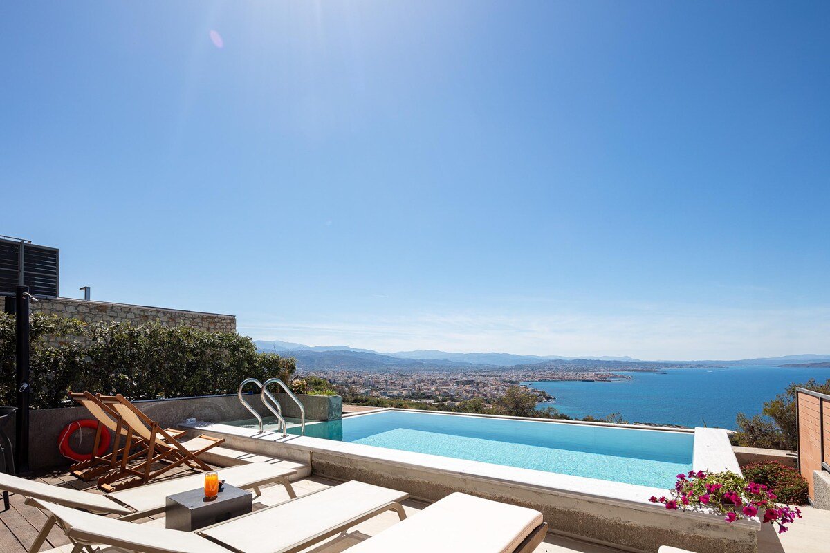Omnia Villa I – Heated* pool & stunning seaview! gallery image 4