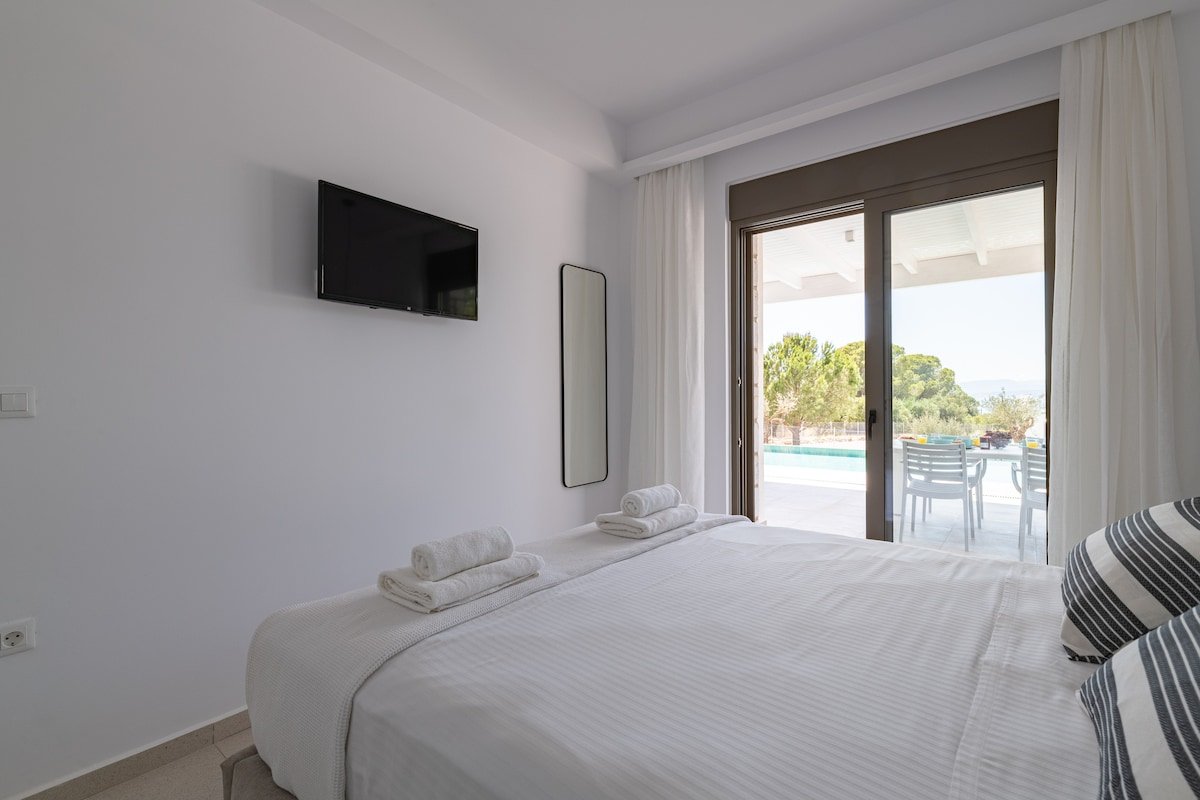 Villa Iris in Pefkos, Lindos (Pine Villas) gallery image 5