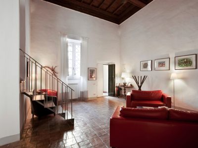 A large and spacious apartment in the baroque Rome