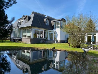 Stylish Apartment with Pool, Sauna & Rooftop