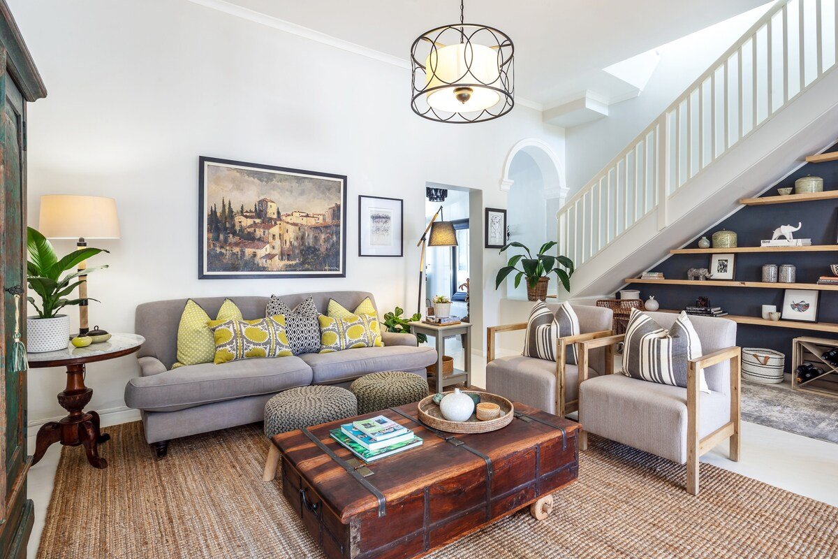 Family home sleeps 8 in central Green Point gallery image 4