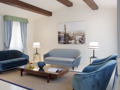 Dafne magnificent attic overlooking the Duomo