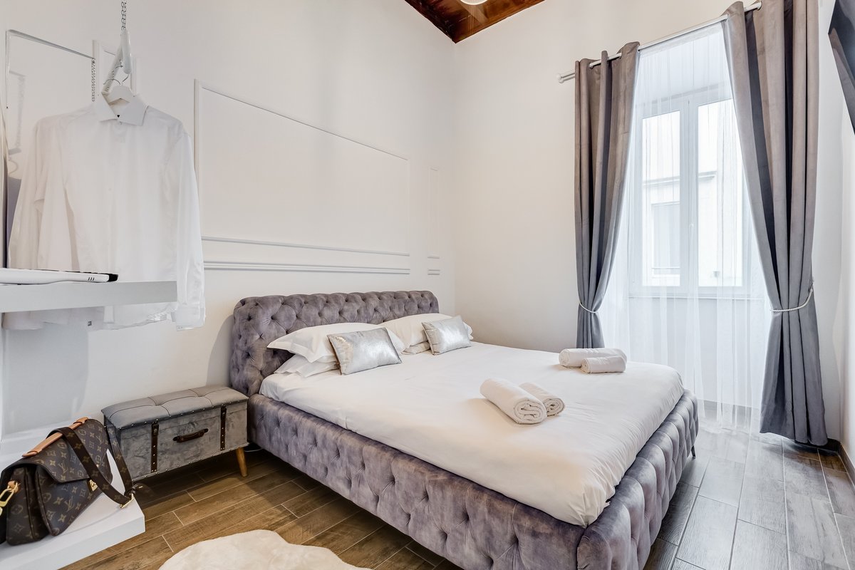 Apartment 1 min from Trevi fountain