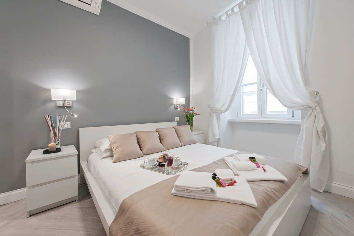 Romantico appartamento in centro TREVI APARTMENT gallery image 2