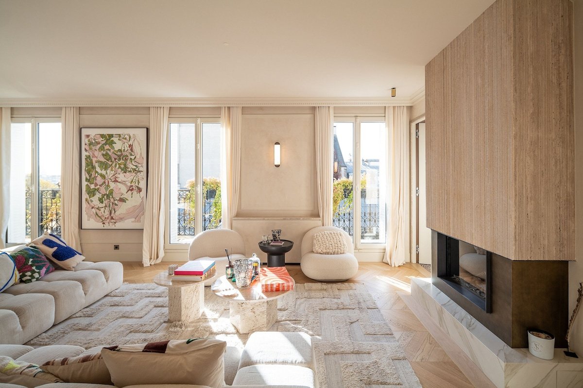 Par057 – Breathtaking duplex penthouse in Paris gallery image 3