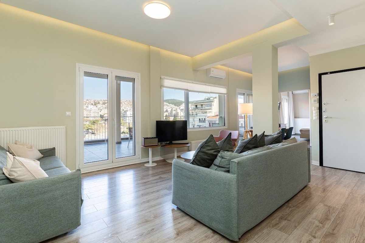 #Apollo: Luxe Aristotelous penthouse w/ city view gallery image 3