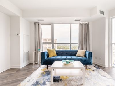 2bdrm+2 bth~Stunning View/Gym/Netflix/Pet Friendly