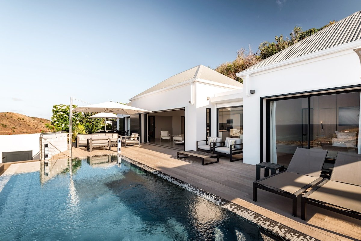 Iris gallery image 3