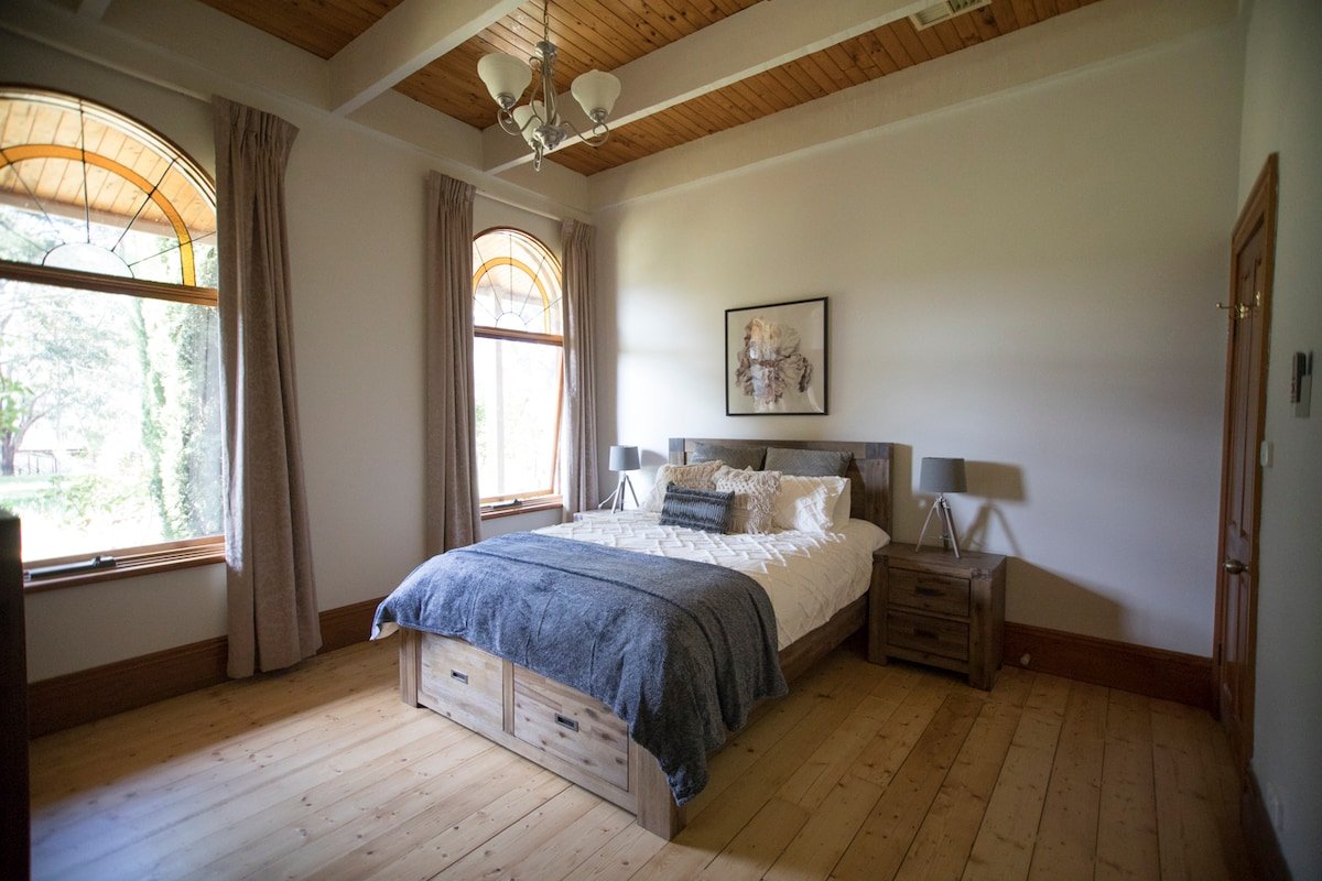 Yarra Valley Fruit Farm with pool. gallery image 4