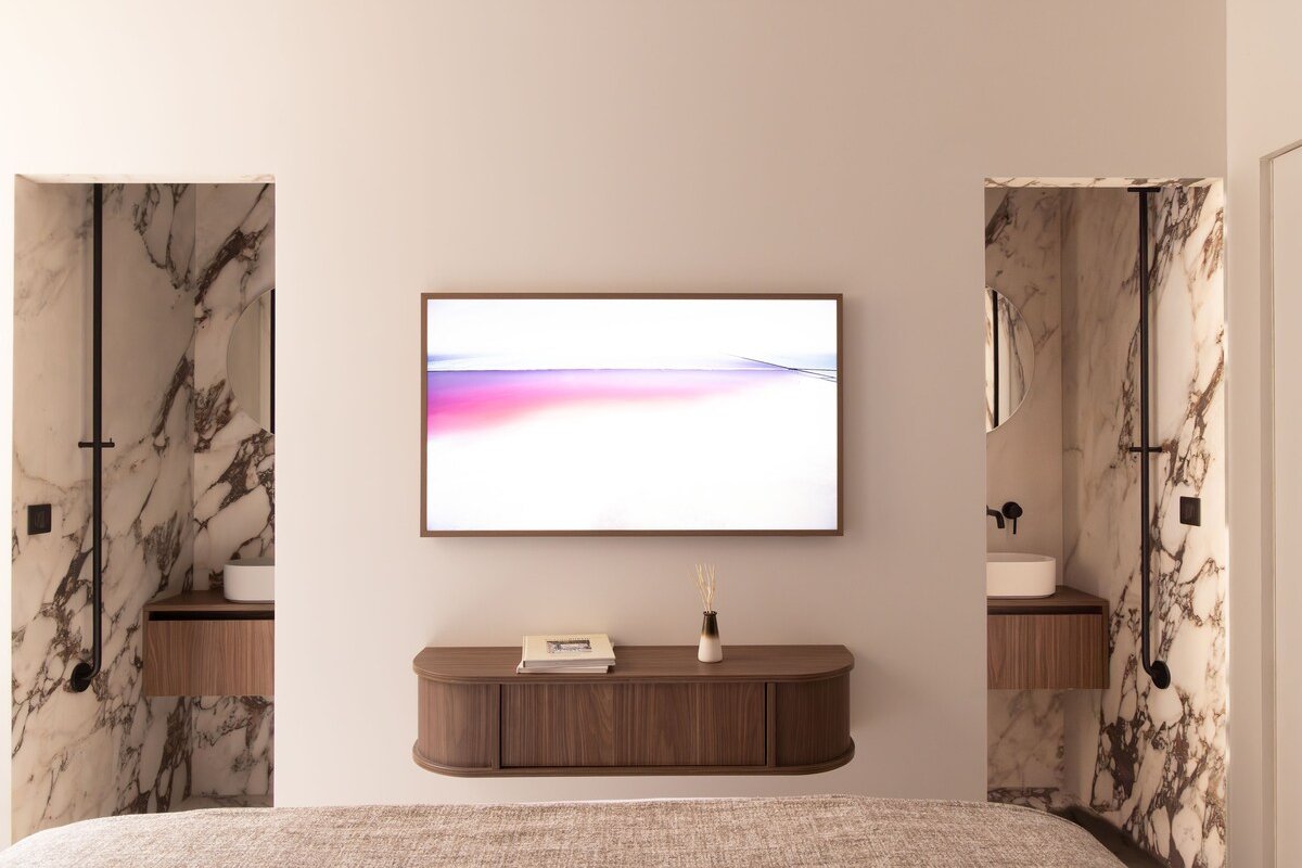 Luxury & Comfort 3BD/8P – Heart of Le Marais gallery image 5