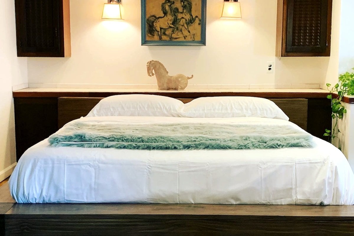 The Lofty Tower | Gorgeous Views, Family Friendly gallery image 4