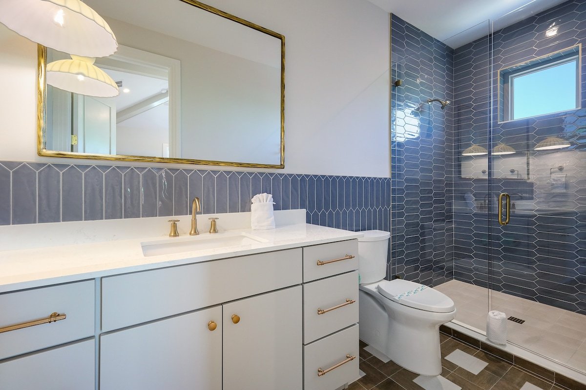 Luxury Home! Pool with Spa, Waterslide- Big Kahuna gallery image 3