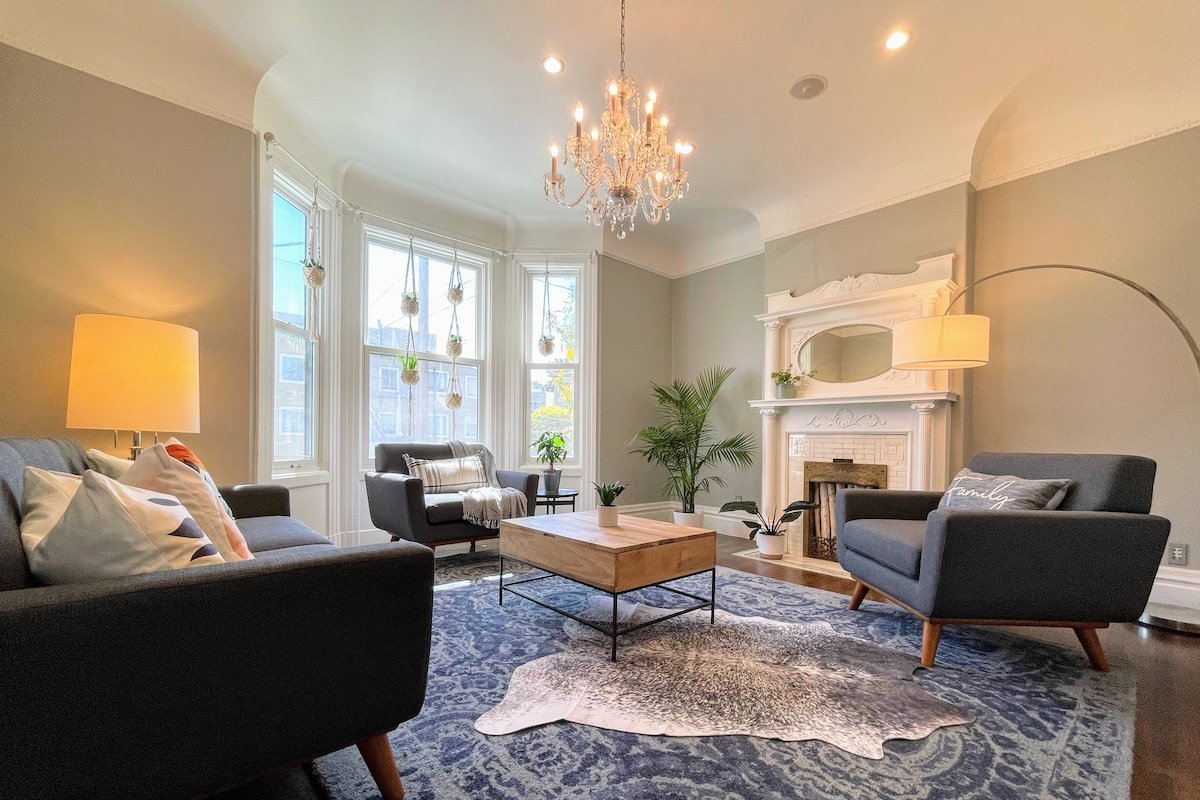 Spacious Victorian in Noe Valley gallery image 2