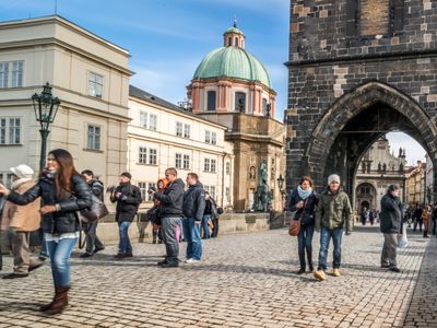 4 Bedrooms Comfortable Apartment in the Center