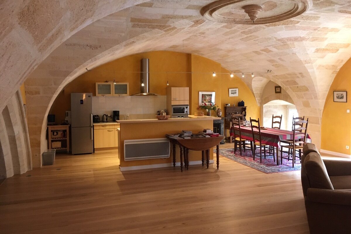 Stay in Bordeaux inside a church gallery image 4