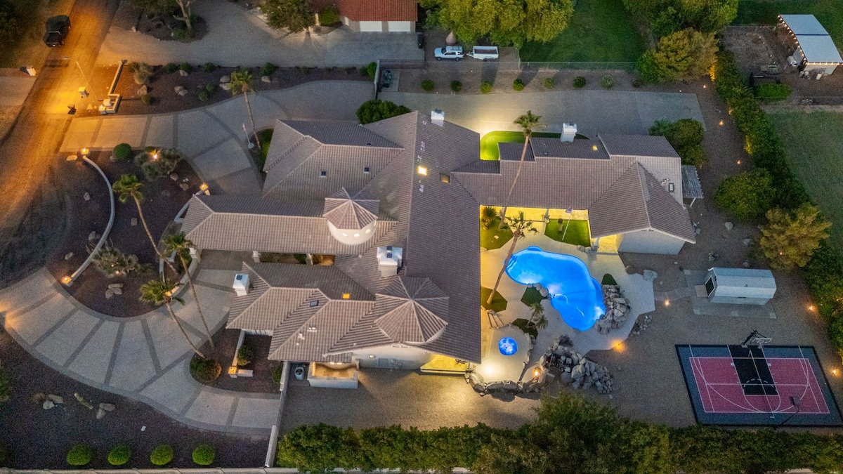 Pickleball Paradise Villa, Sleeps 22-Heatable Pool