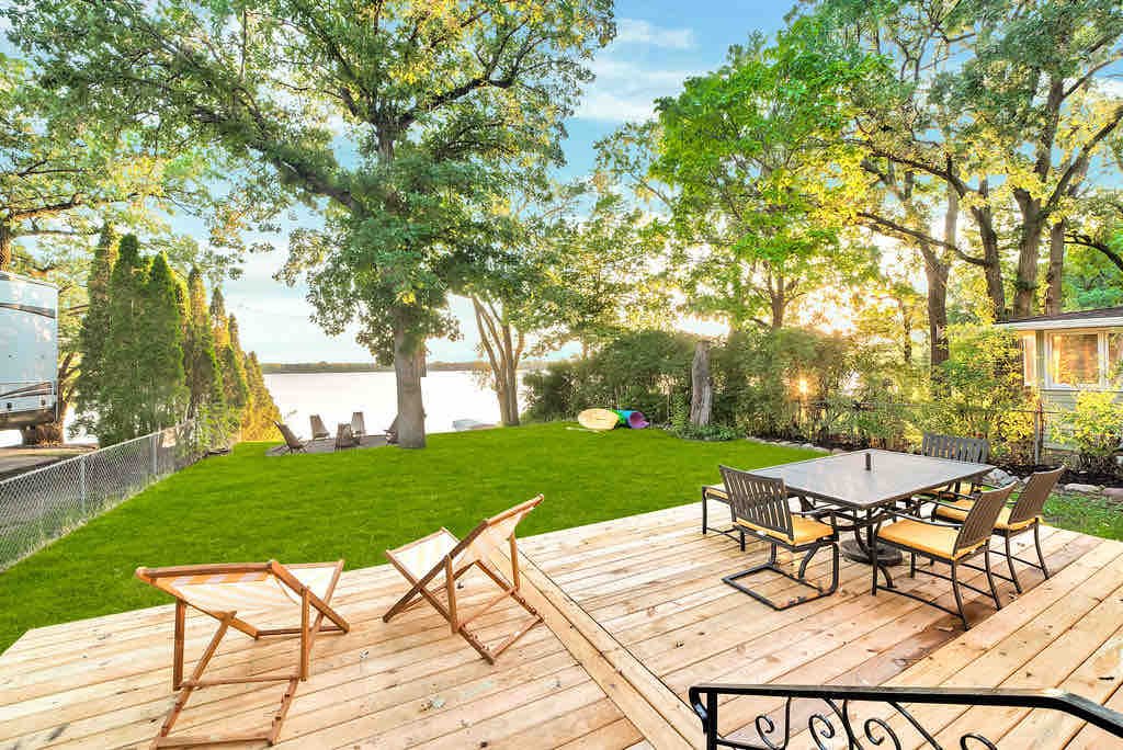 3 BR on Lake with Sunset Views, Lake Toys and Dock