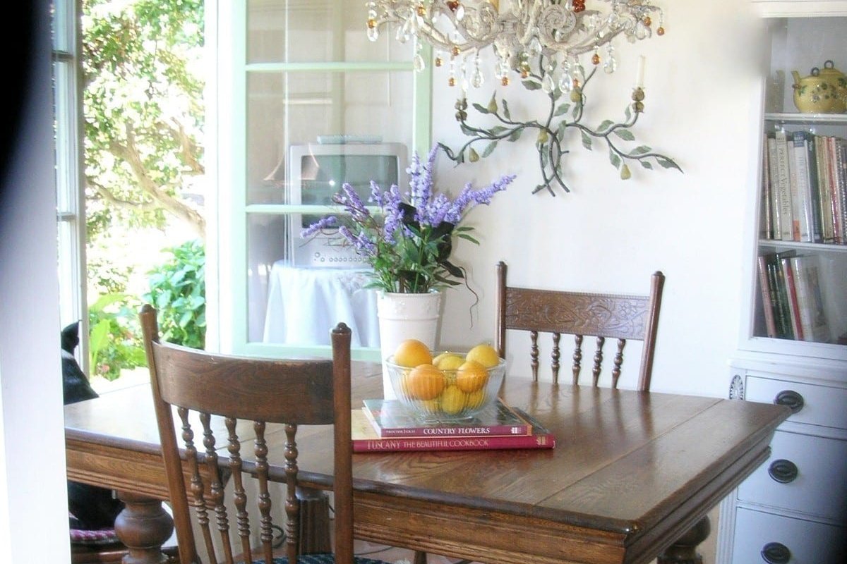 Redondo Beach house 5 min walk to beach-Historic gallery image 5