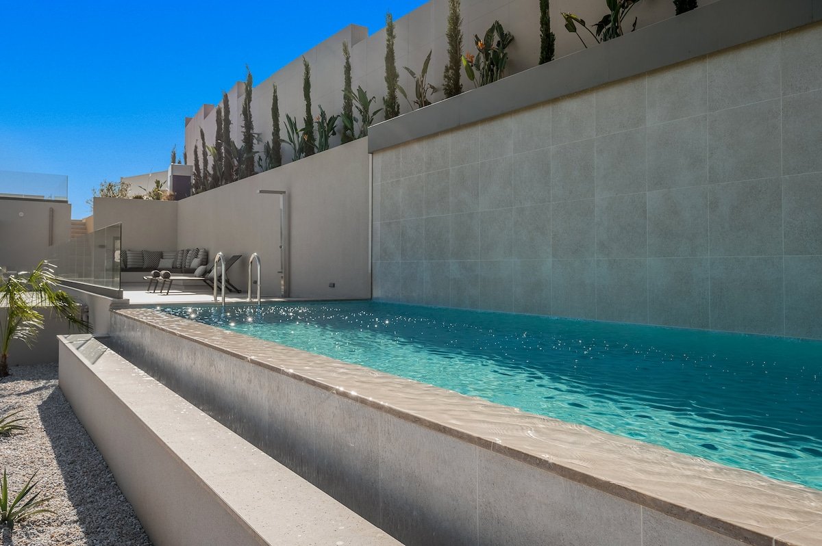 Majo Thalassa Villa Sea View-Heated Pool-Gym-Sauna gallery image 3