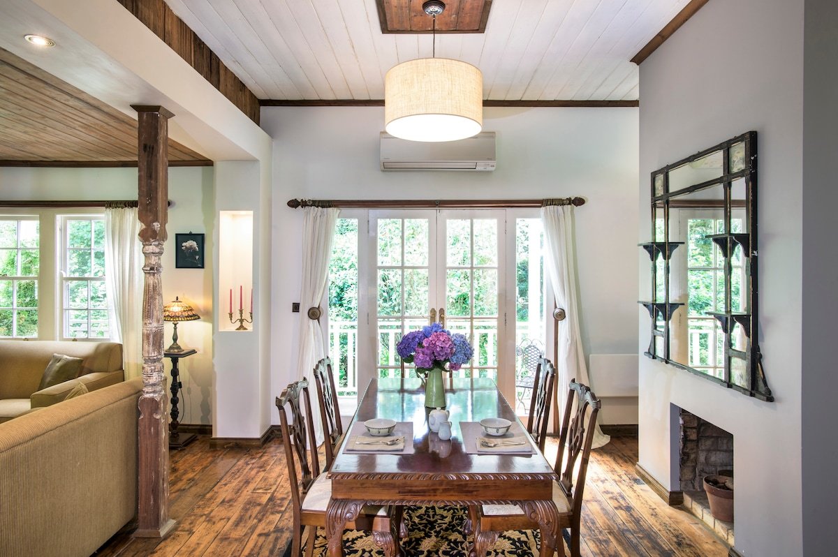 Winter Rose, sleeps 4, private gardens gallery image 4