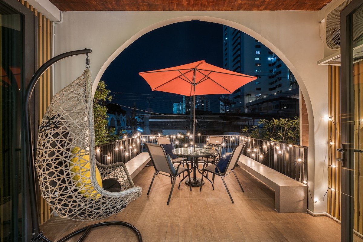 Modern Stay in Ekkamai &ThongLor +Airport Transfer gallery image 2