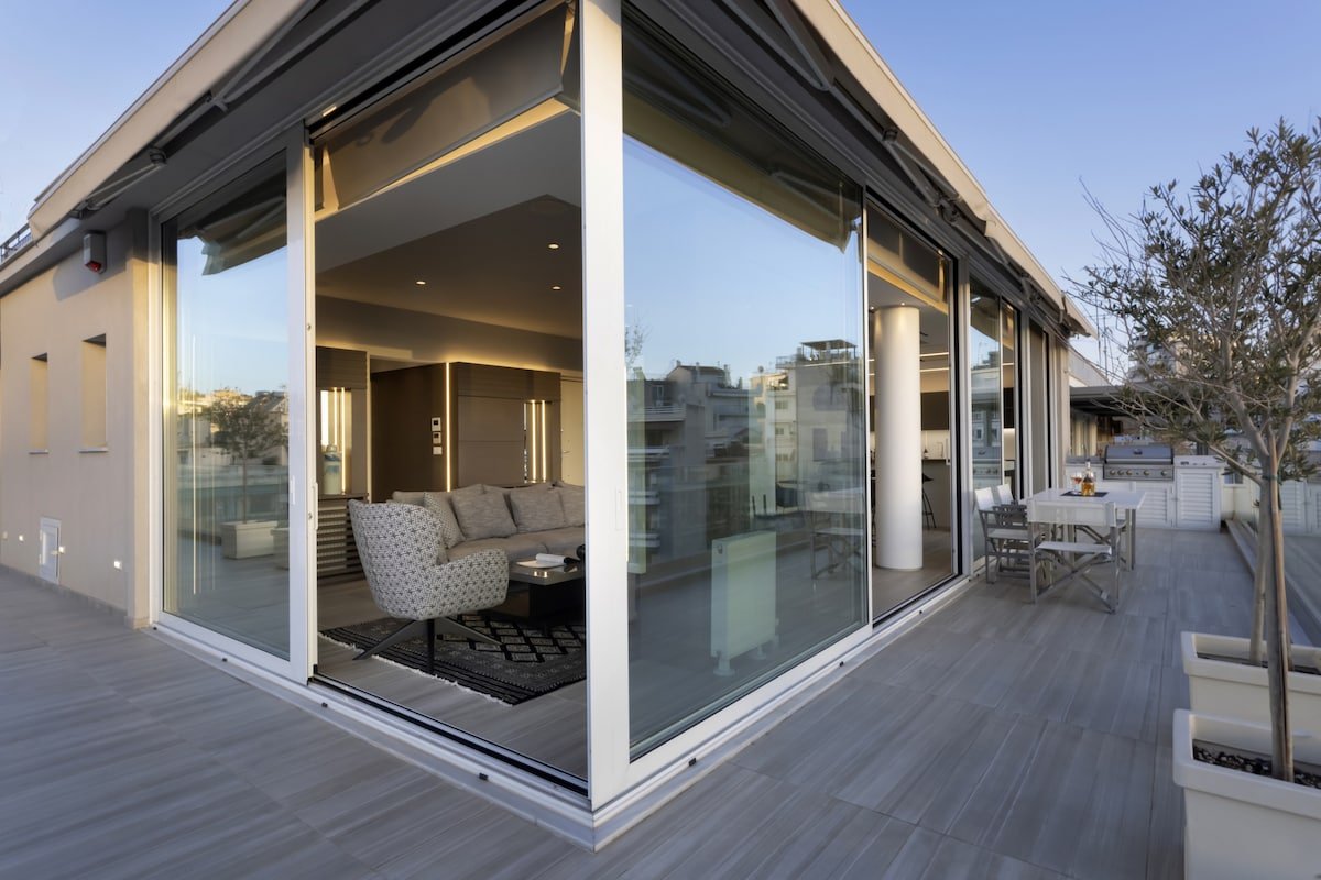 Über Lux 2 Br Penthouse with Acropolis View gallery image 4