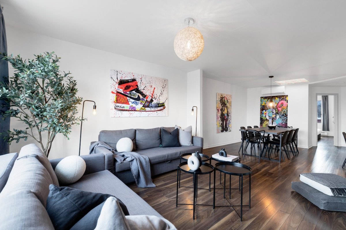 LiV MTL Soho-3 Spacious 2BR Suite + Rooftop MTL gallery image 2