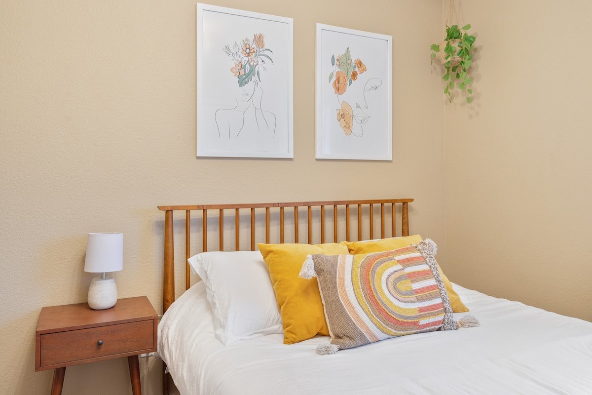 Welcoming 4BR/3.5BA – Steps from Mt. Tabor Park gallery image 5