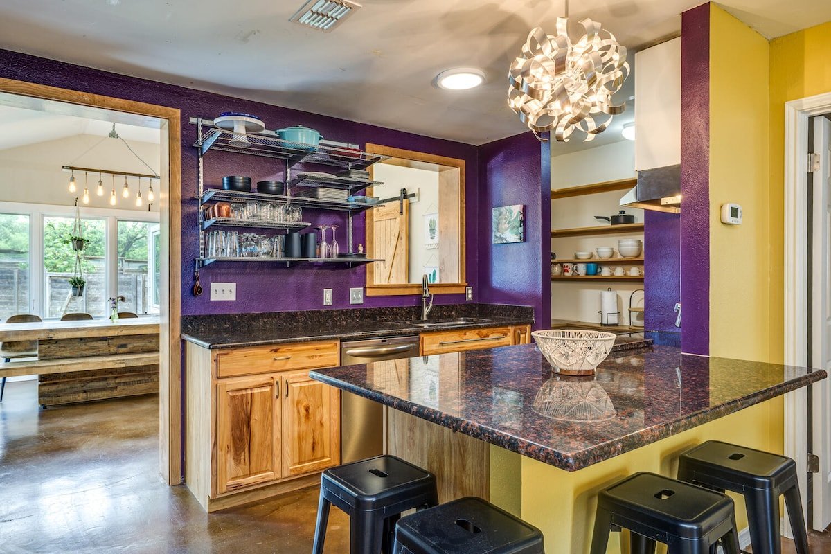 Two-Home Heart of Austin Compound & Karaoke Lounge gallery image 5